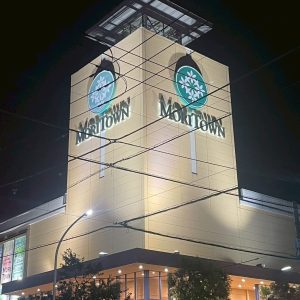 都内商業施設　看板取替